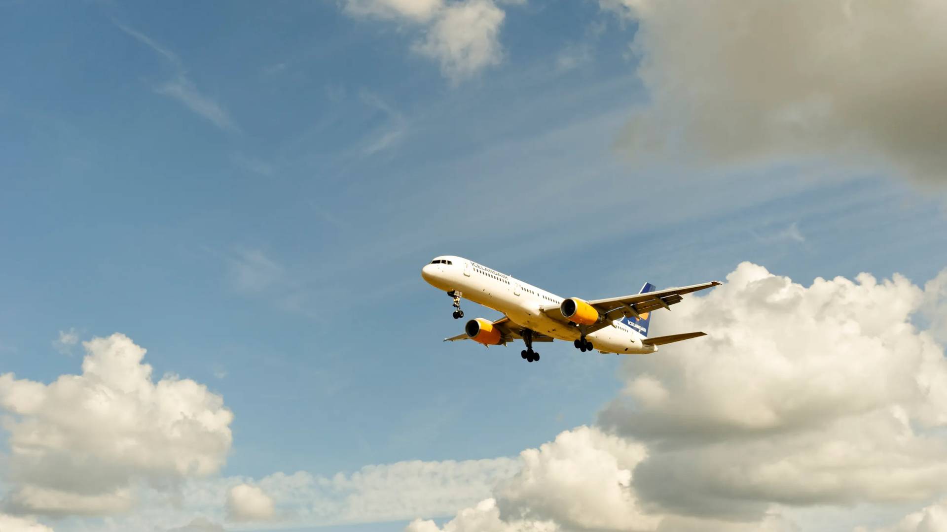 Airlines urge governments to prepare for jet fuel rationing