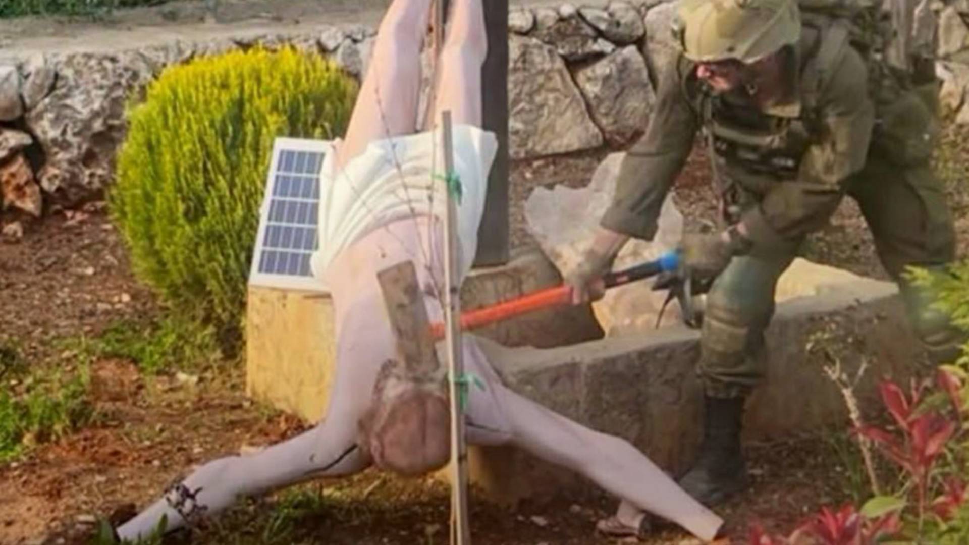 Image 1 from gallery