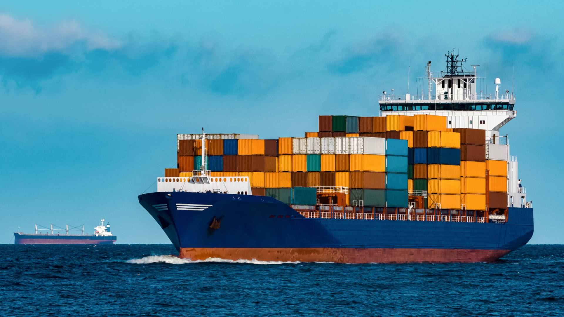 Cargo vessel repels armed attackers off Yemen coast
