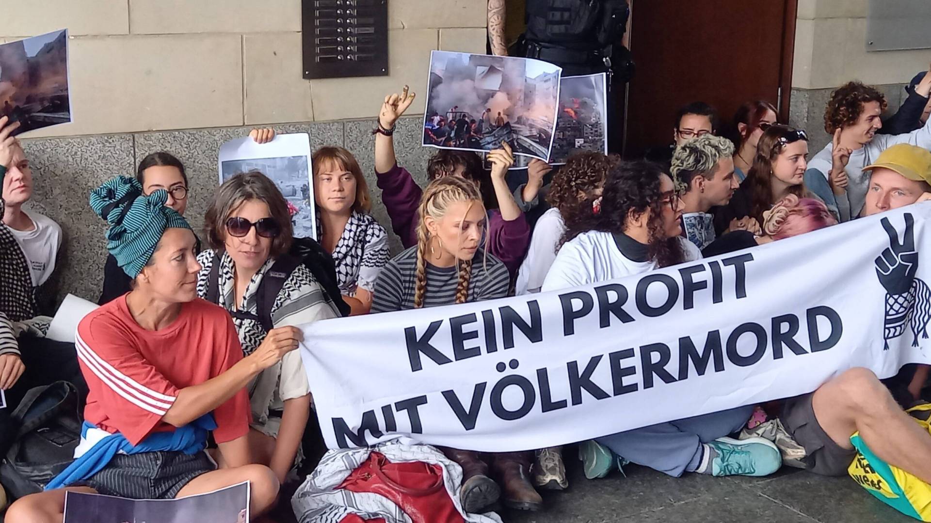 Greta Thunberg detained by Berlin police at pro-Palestinian protest