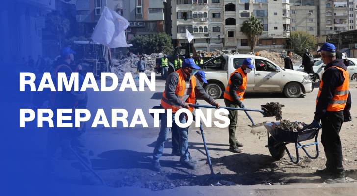 Gazans clear rubble from streets in preparation for Ramadan