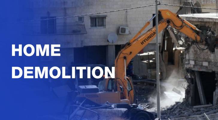 “Israeli” army demolishes buildings in Tulkarm camp