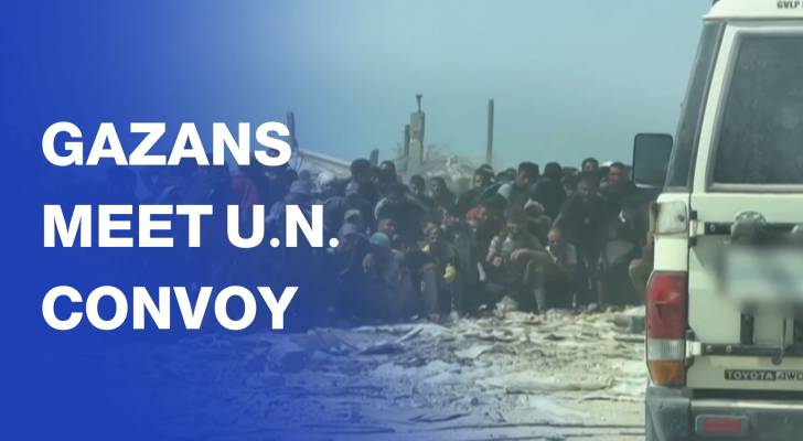 Crowds of Gazans meet UN convoy carrying aid in Kerem Shalom