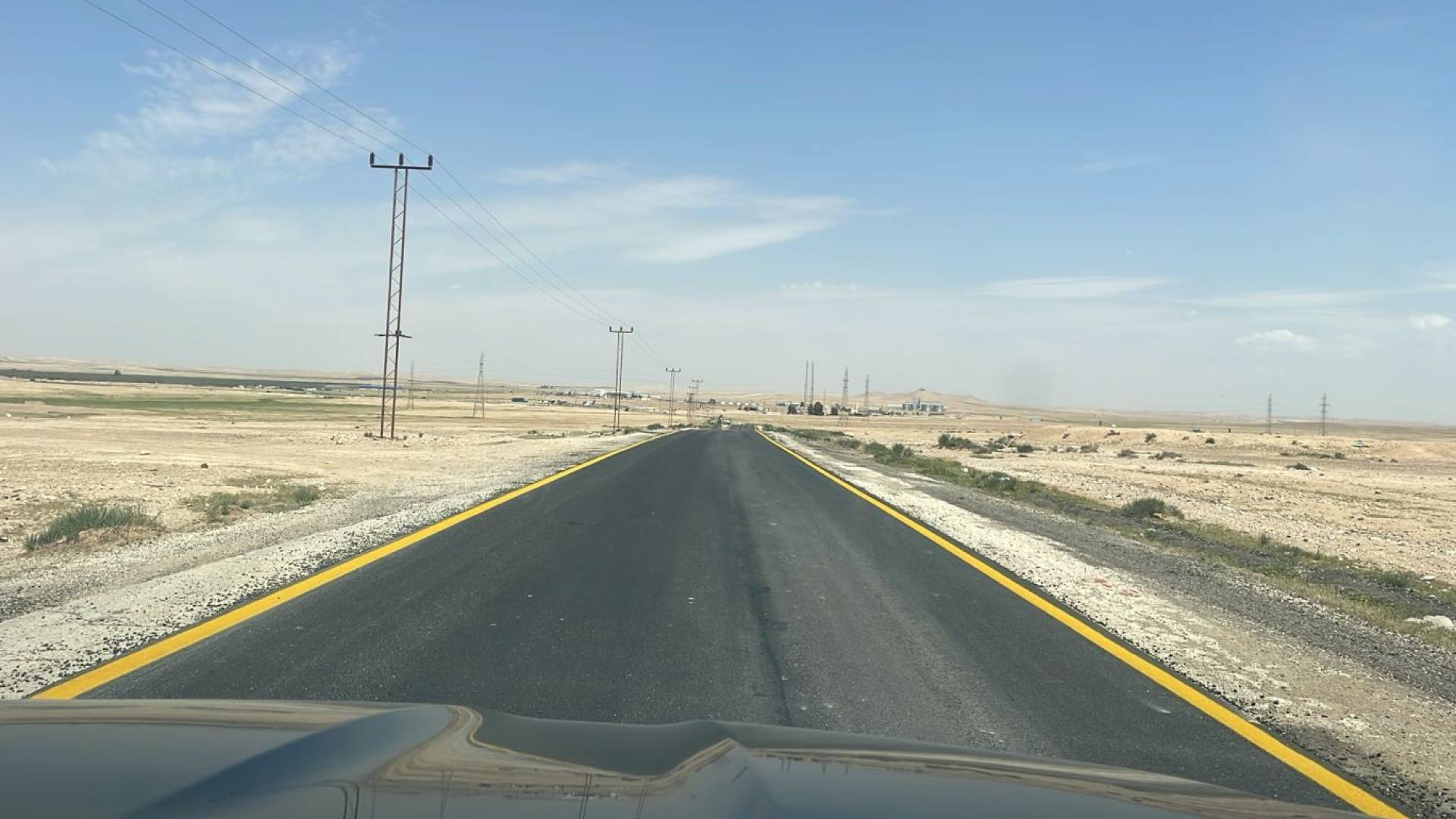 الأشغال تنهي مشروع تأهيل طريق مدخل أم الرصاص قبل موعده المحدد