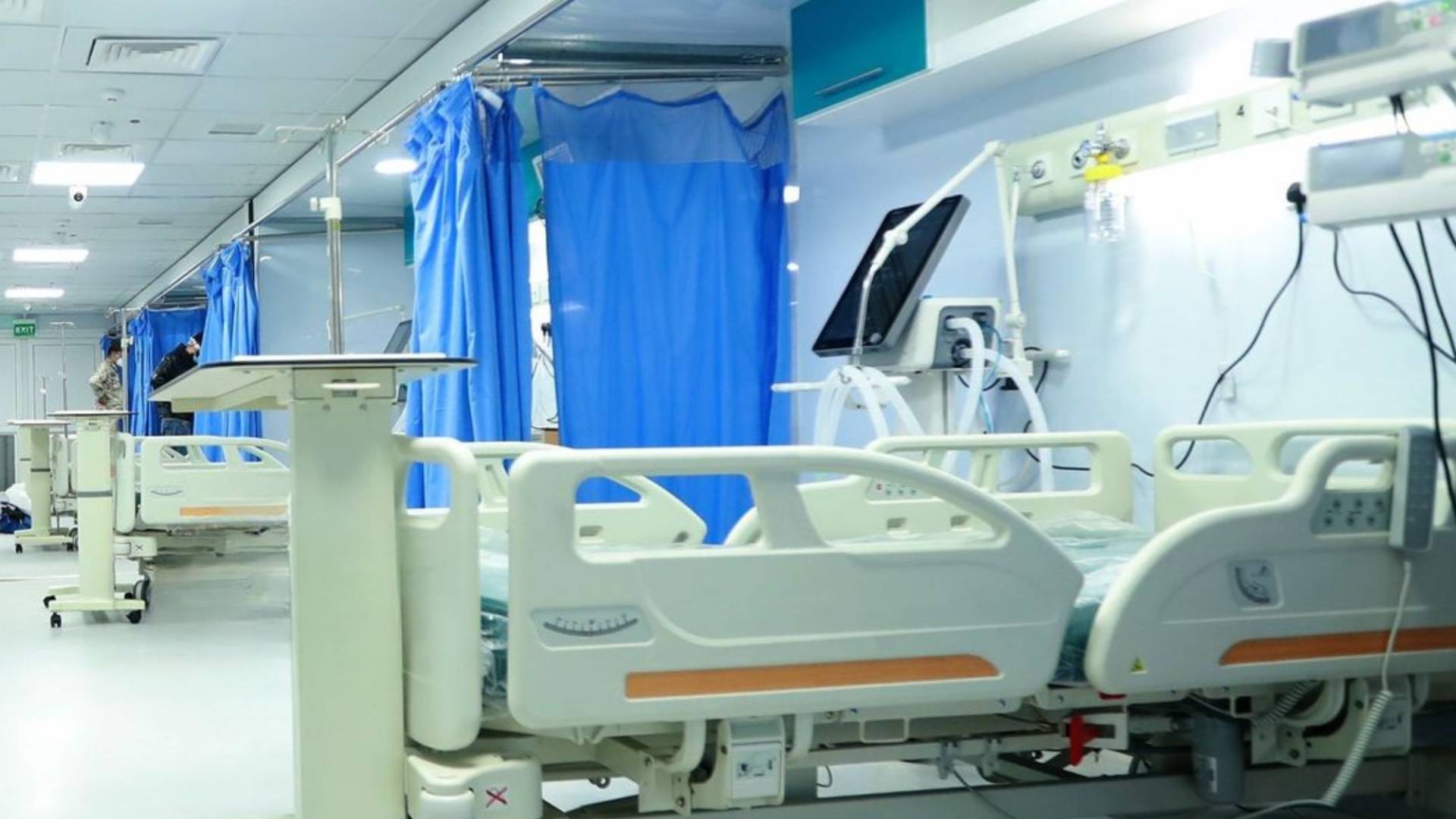 مراسل "رؤيا": إصابة 12 طالبة في عجلون بتسمم غذائي إثر تناول ثمار كرز مرشوشة بالمبيدات