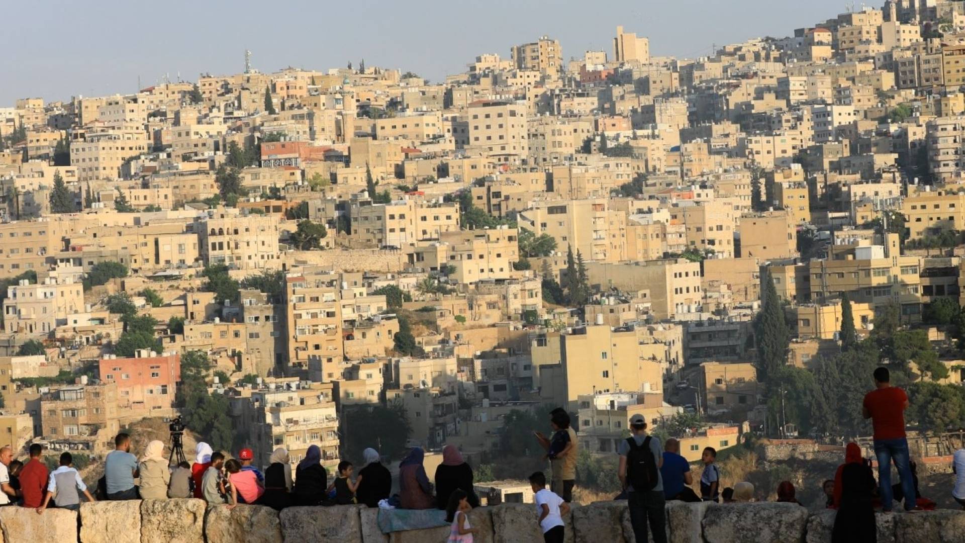 طقس العرب: ارتفاع درجات الحرارة وأجواء ربيعية في الأردن خلال هذا الموعد