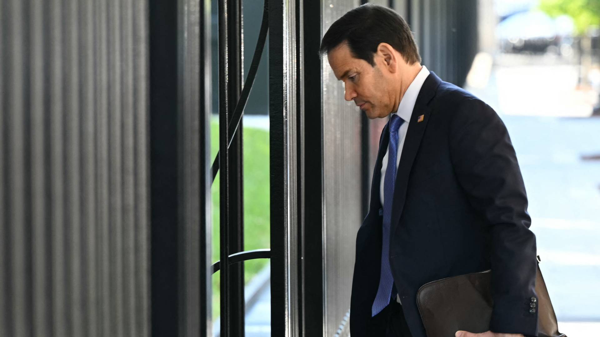 روبيو: إغلاق المضائق "سلاح نووي اقتصادي".. ووقف النار في لبنان "فريد من نوعه"