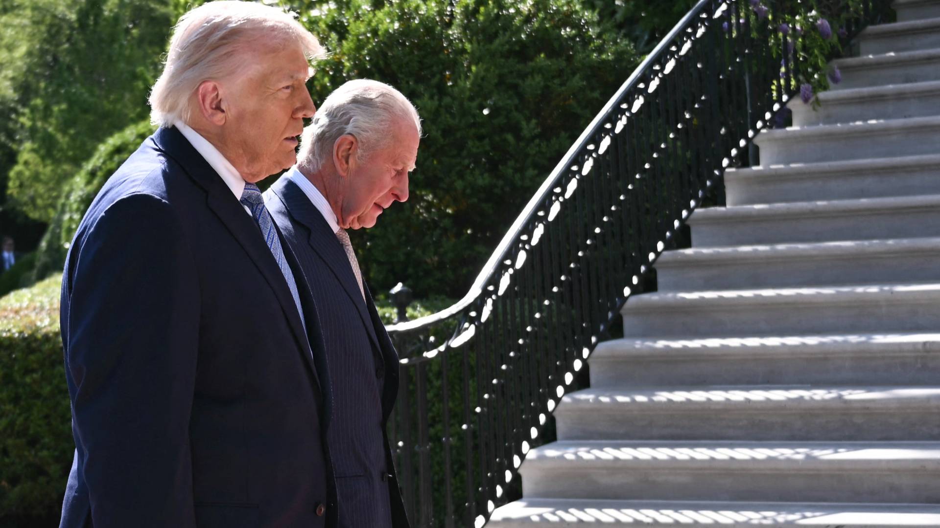 ملك بريطانيا تشارلز الثالث يبدأ زيارة الولايات المتحدة ويلتقي ترمب في البيت الأبيض.. فيديو