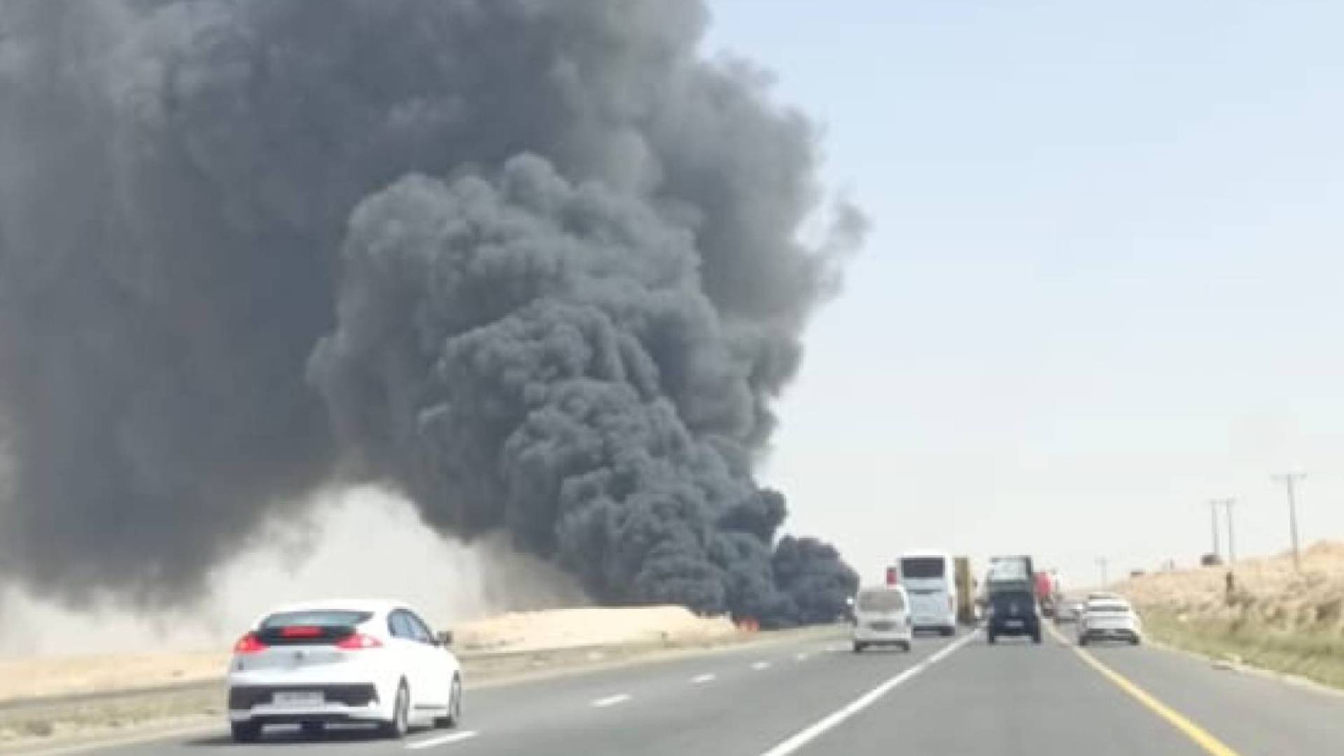 الأمن العام يكشف سبب حادث الصحراوي واحتراق الشاحنات