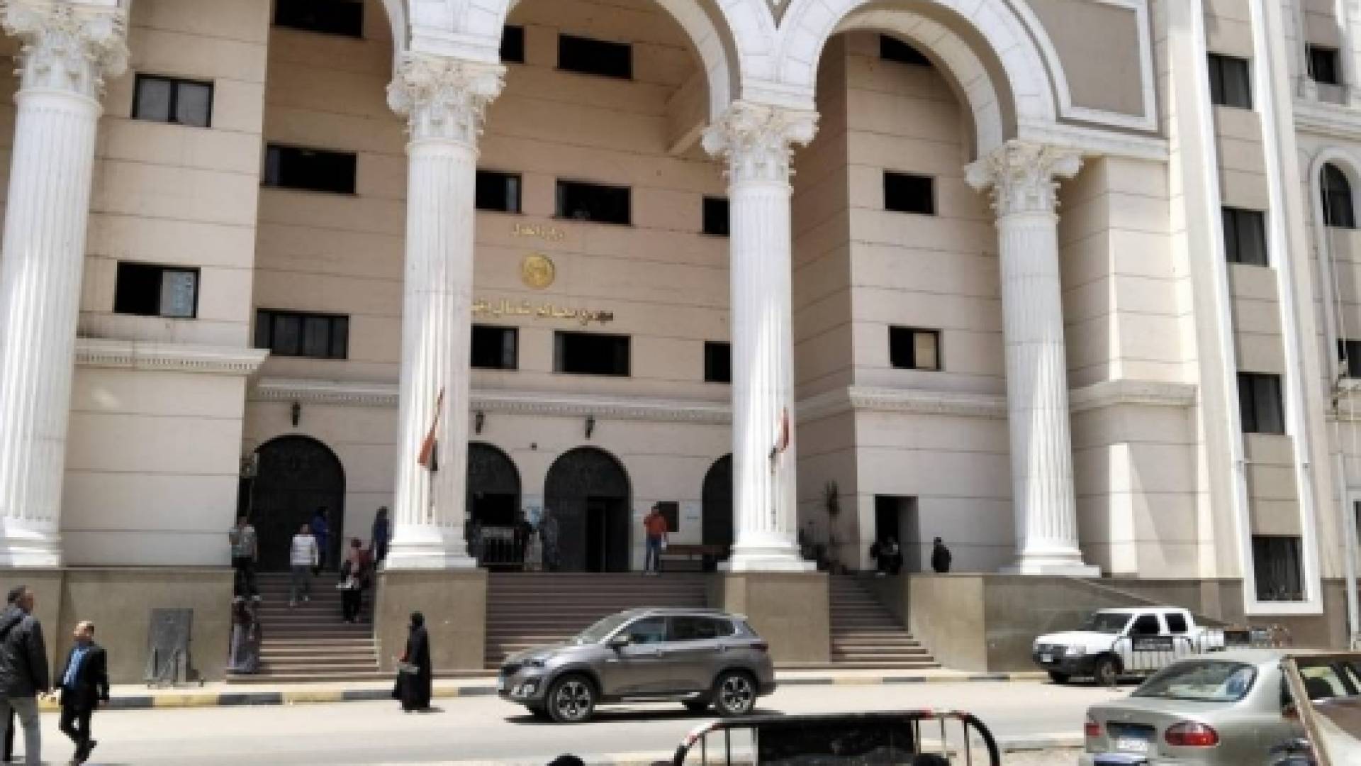 "أجبروني على لبس قميص نوم".. "إسلام" يروي أمام "جنايات بنها" بمصر كواليس ليلة الانتقام 