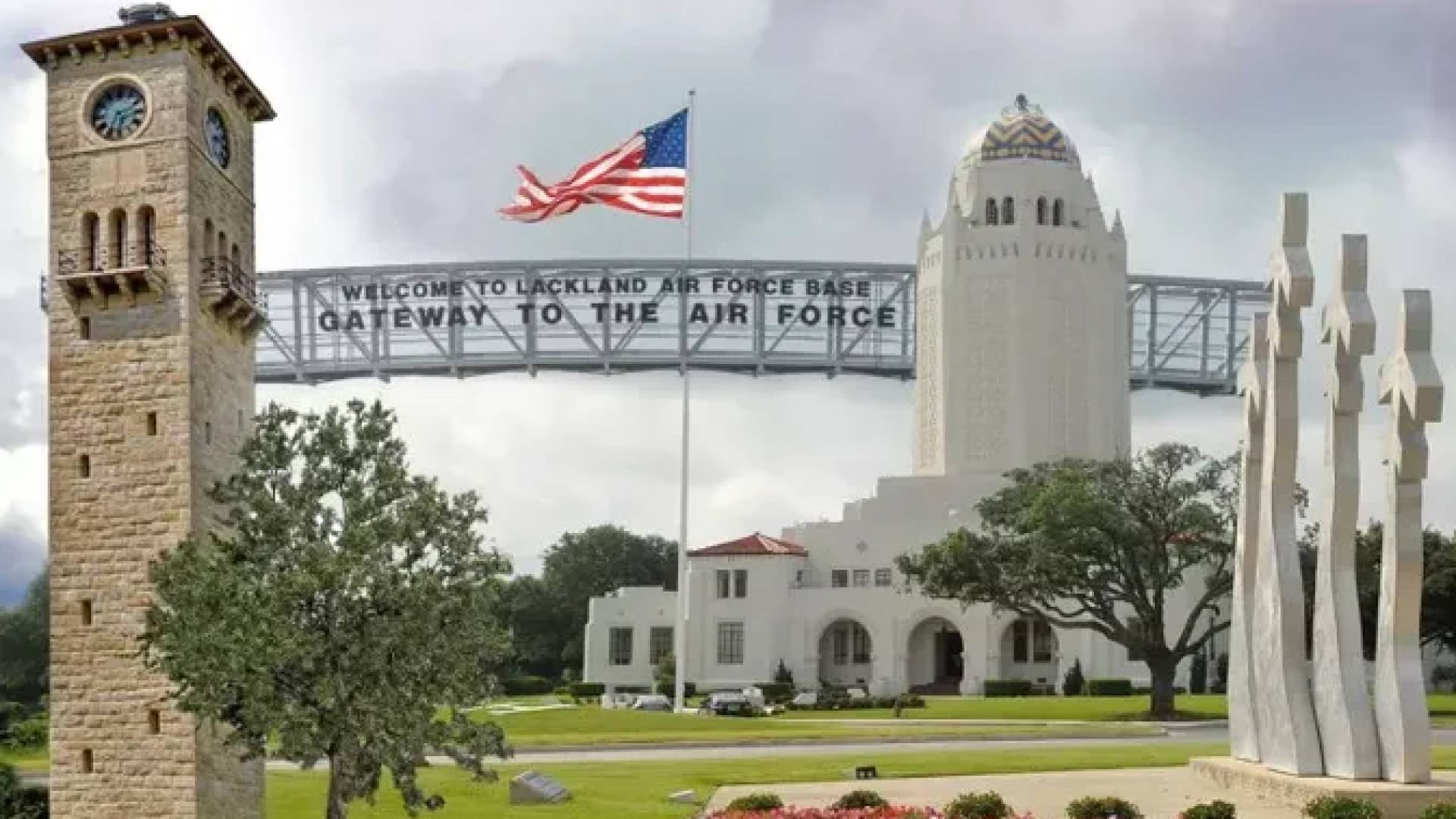 البنتاغون يعتزم تزويد القواعد الجوية الأمريكية بمفاعلات نووية لتعزيز أمن الطاقة 