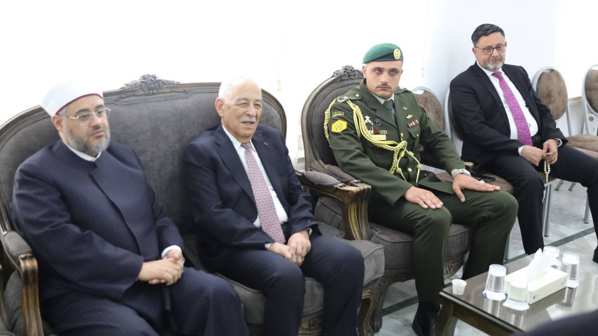 مندوبا عن الملك وولي العهد... العيسوي يعزي ملحس والمجالي وأبو نوار وصبحا وعلقم 