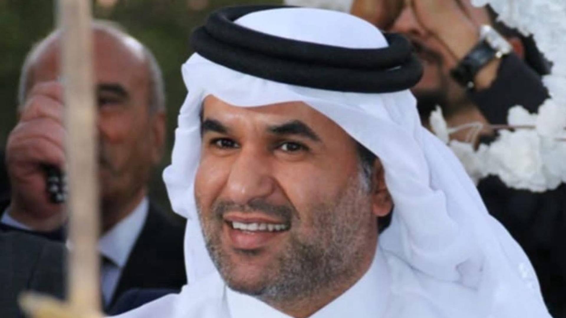 "راشد آل سالمين: الناشط الاجتماعي الذي يستخدم الإعلام والشعر للتغيير"