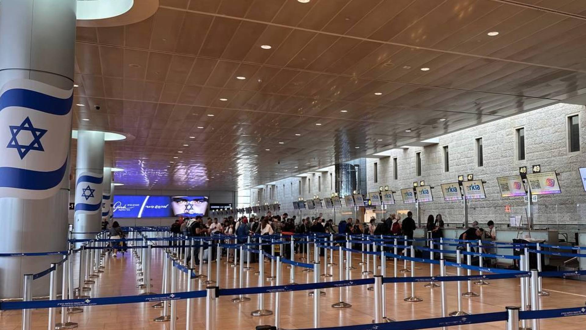 إعلام عبري: قطاع الطيران لدى الاحتلال يواجه الانهيار وسط ضبابية سياسية وأمنية