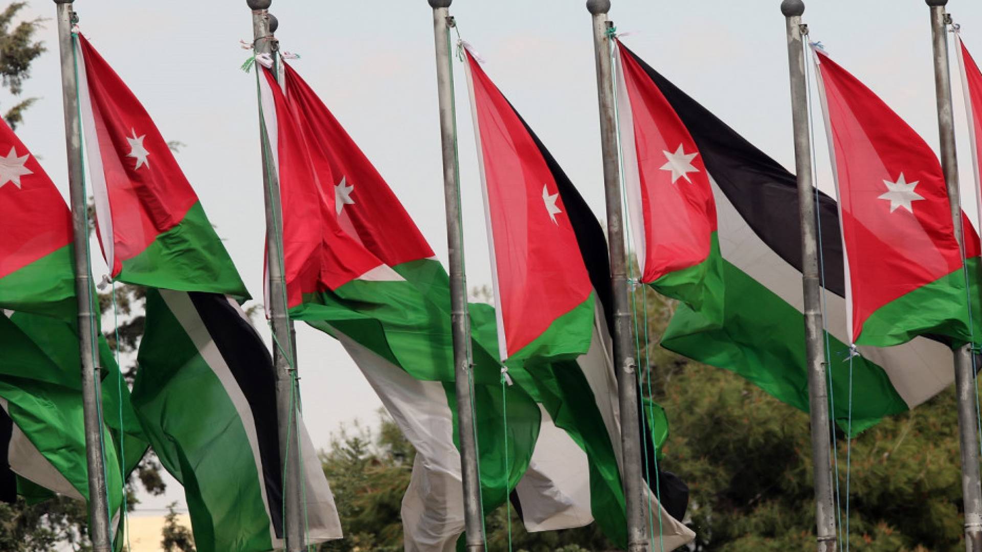 وكالة فيتش تثبت التصنيف الائتماني للأردن عند BB-