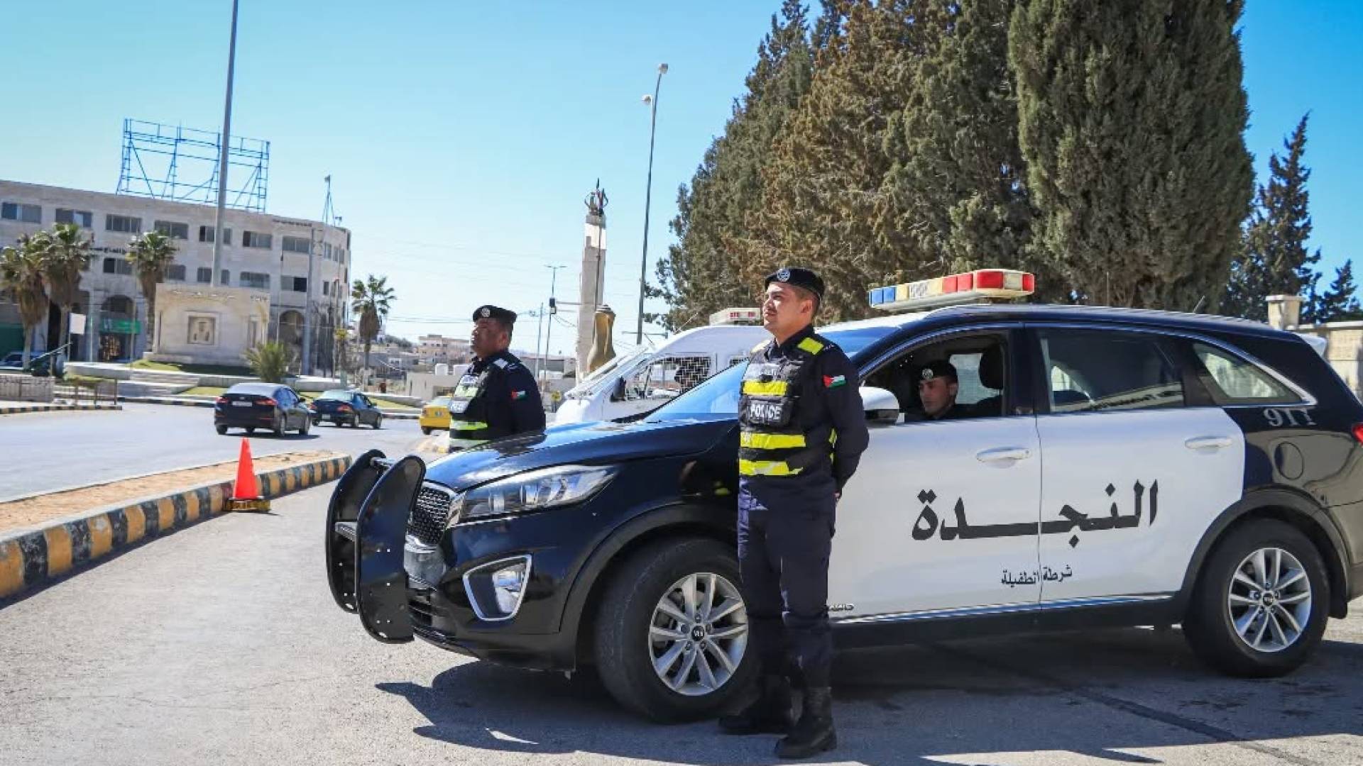 الأمن العام: وفاة بحريق مصنع زيوت في المفرق والدفاع المدني يخمد الحريق