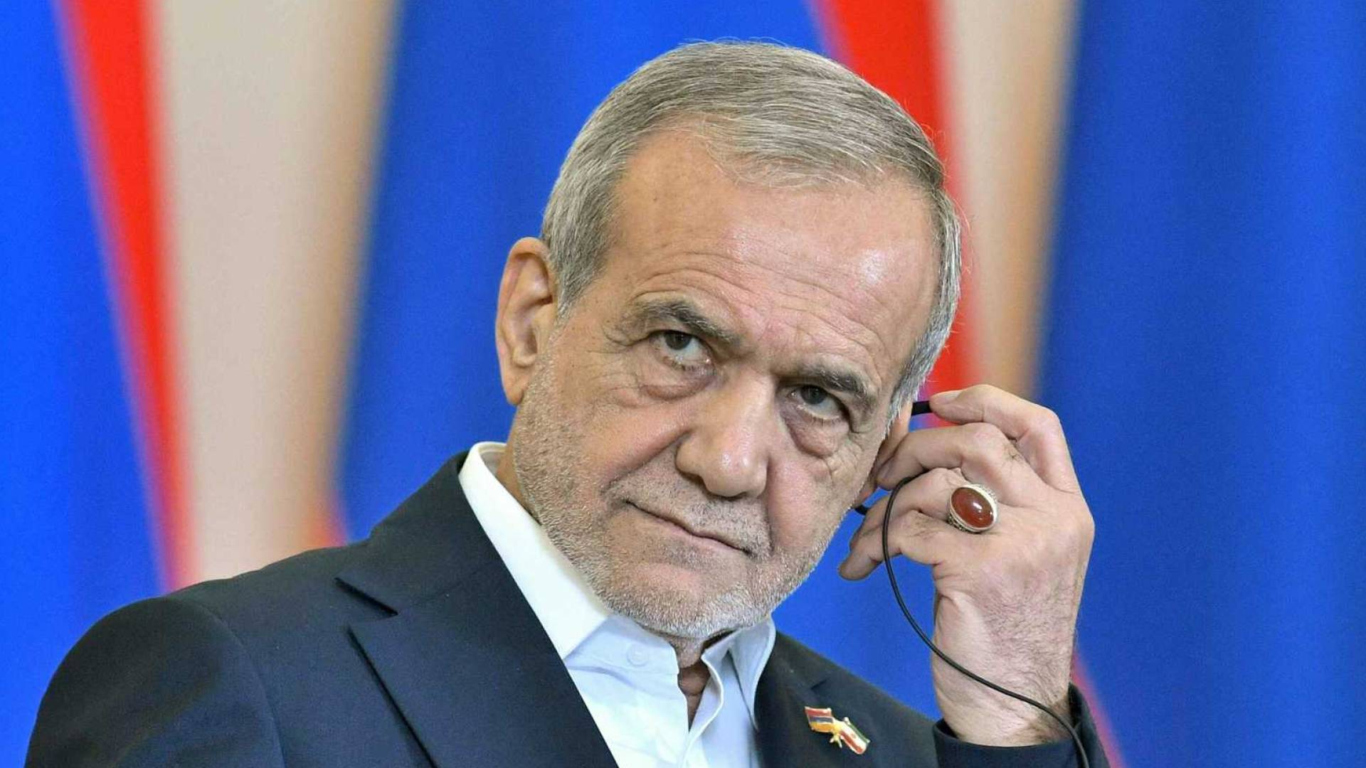 بزكشيان: التقيت بالمرشد الأعلى مجتبى خامنئي ولمست فيه "رؤية ثاقبة وتواضعا"