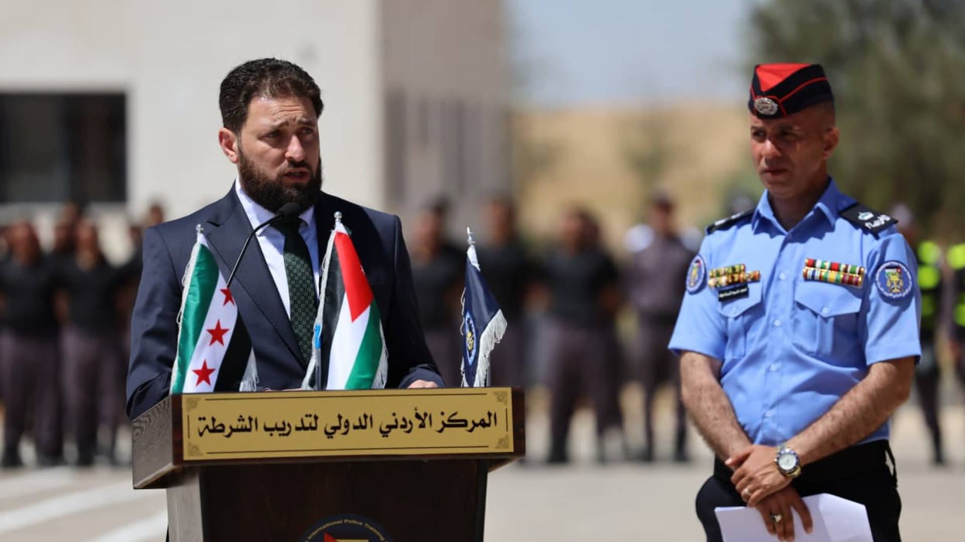 تخريج 300 عنصر من قوى الأمن السوري في الاردن #عاجل 