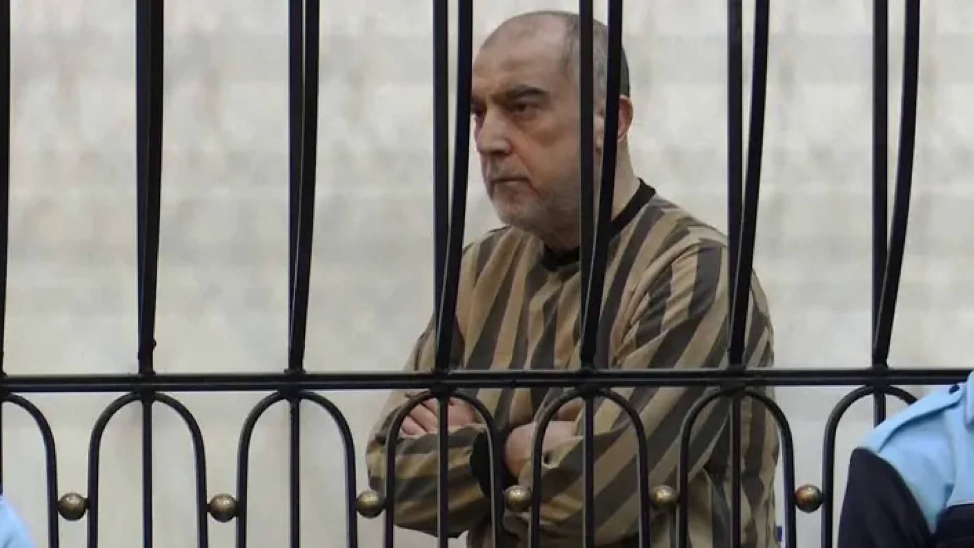 سوريا.. محاكمة عاطف نجيب أحد رموز نظام الأسد المخلوع بتهم "جرائم التعذيب والفساد والقتل"