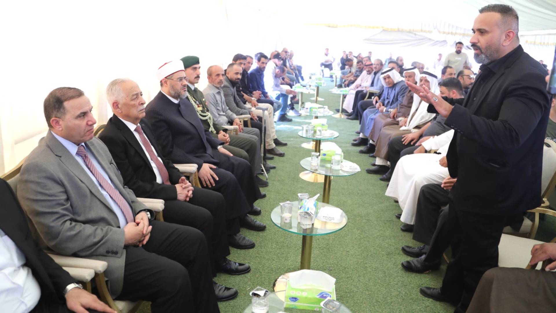 مندوبا عن الملك وولي العهد... العيسوي يعزي عشائر الشطناوي والزيود وأبو شريعة والمجالي والدهيسات