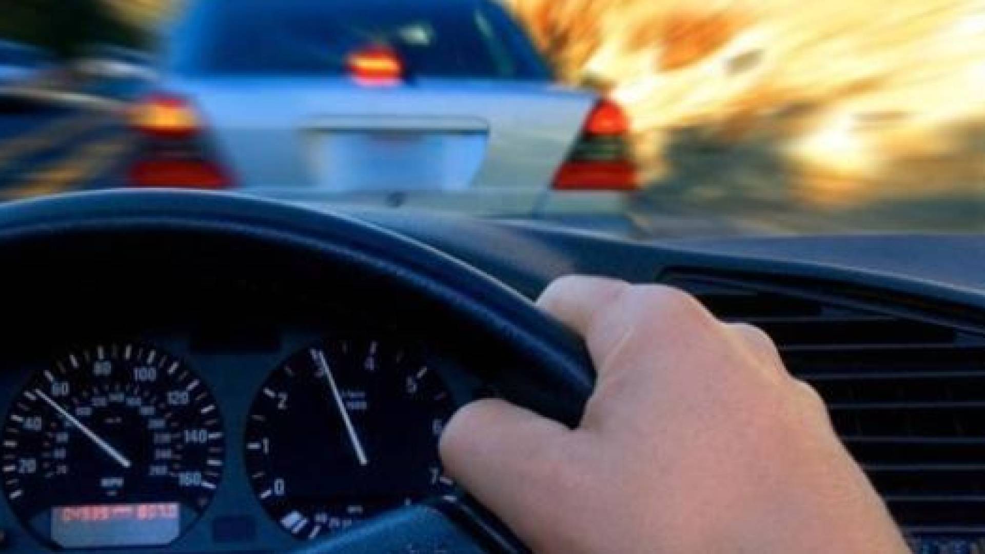 مخالفة خطرة وقيادة متهورة لمركبة عند إشارة النبعة شارع ياجوز-فيديو