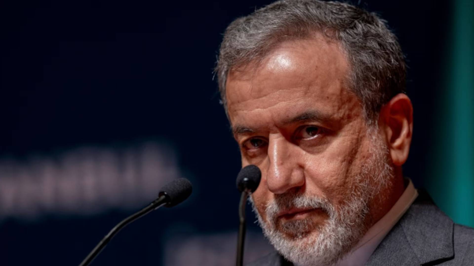 عراقجي: "العدوان الأمريكي الصهيوني" سبب تأزم الوضع بهرمز