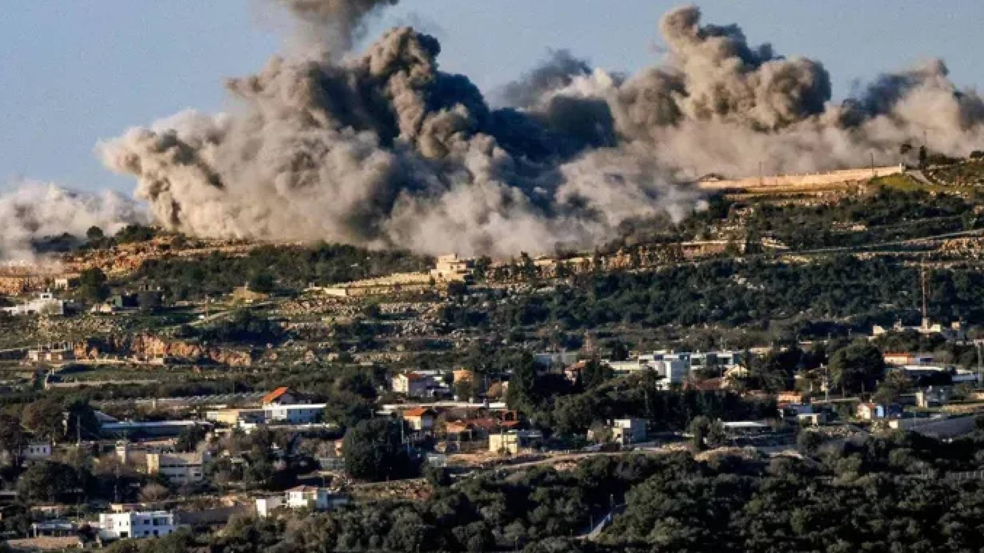 جيش الاحتلال يوجه إنذارا عاجلا لإخلاء 6 بلدات في جنوب لبنان فورا