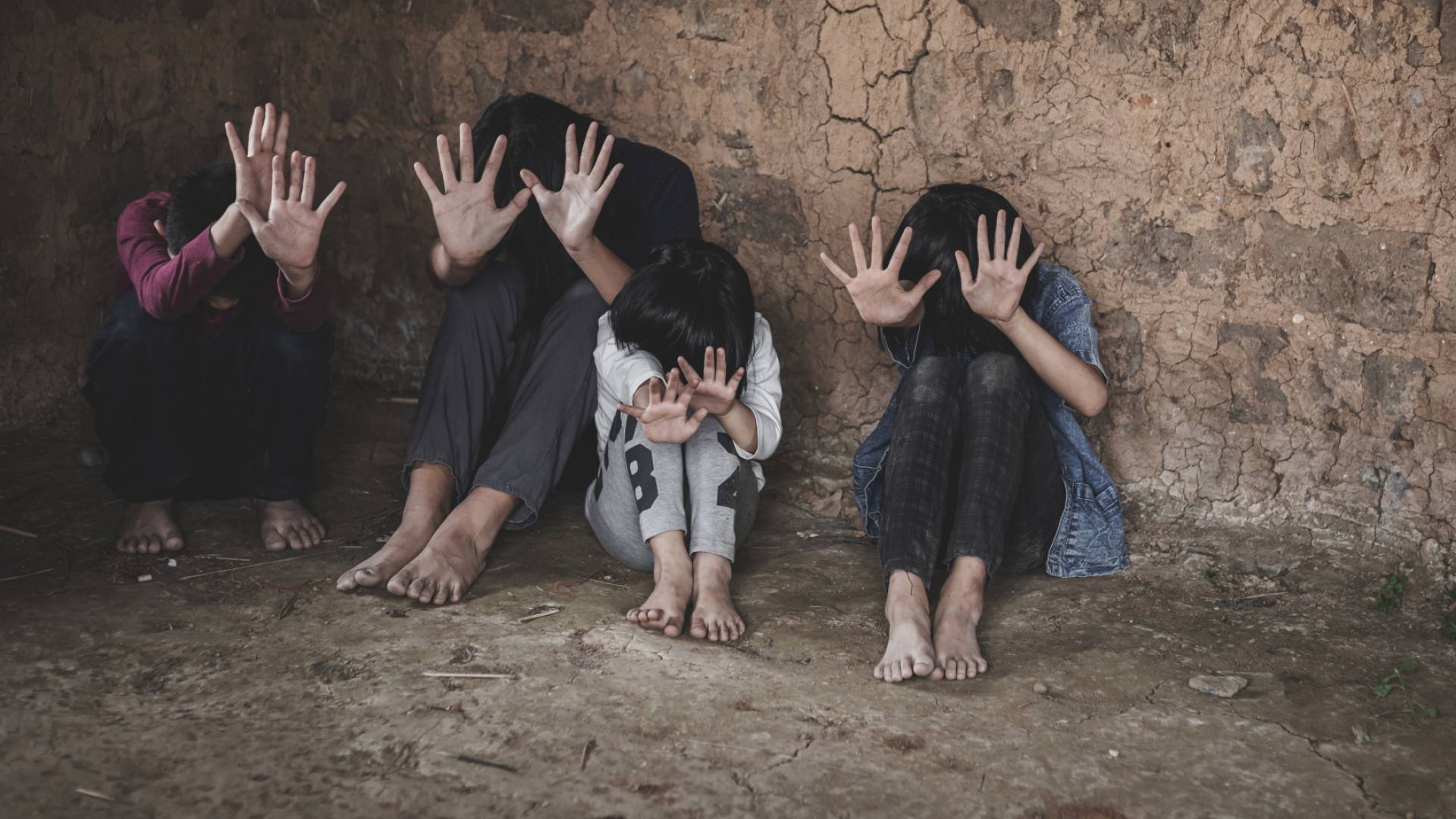 الأمن يجهض مخطط تجارة البشر ويحرر 13 حدثا من قبضة "عصابة التسول" في القاهرة