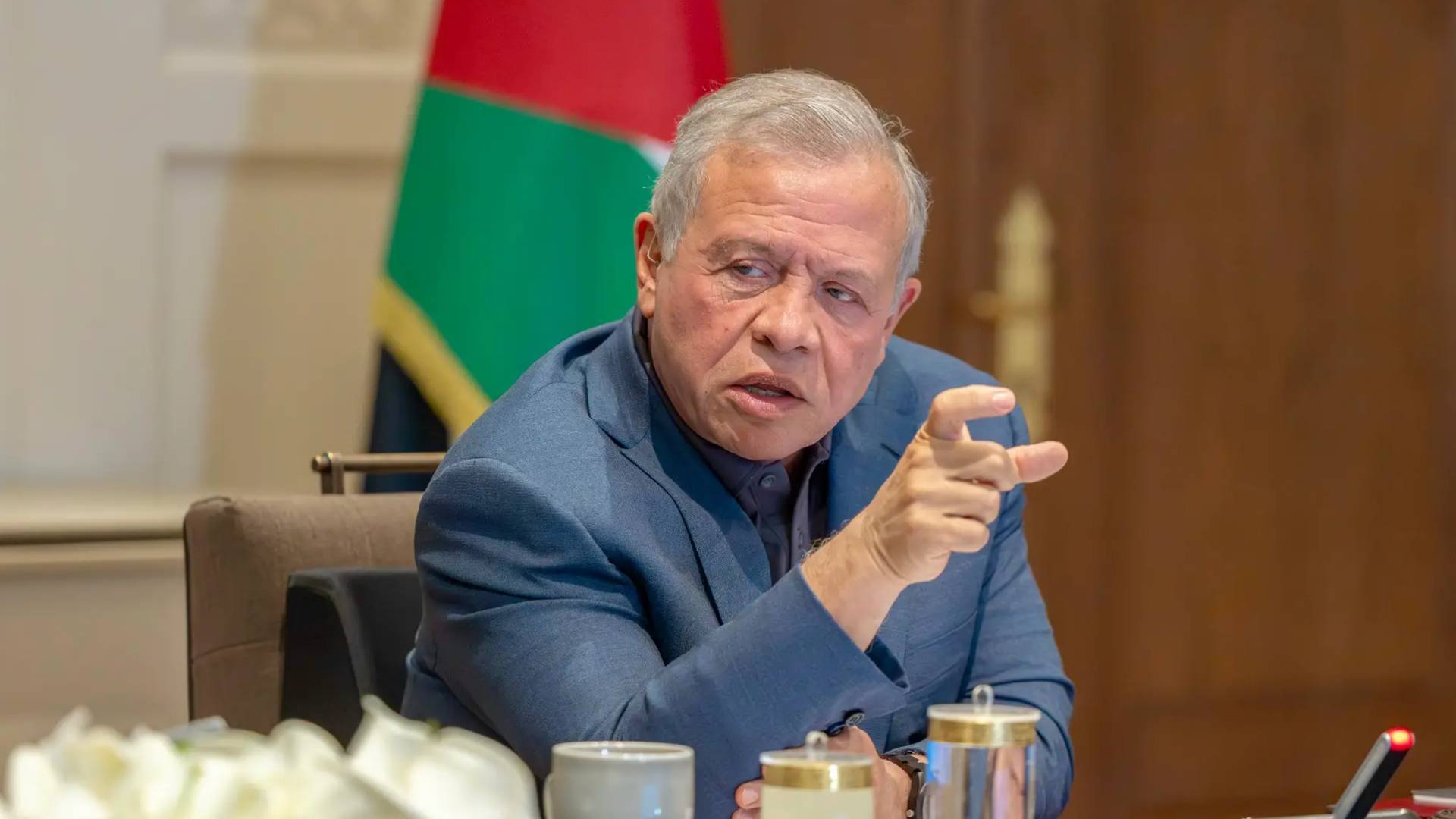 الملك يترأس اجتماعا مع مسؤولين وممثلين عن قطاع الصناعة