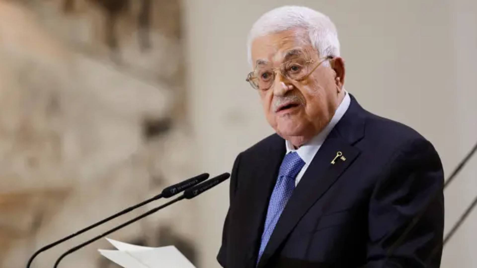 الرئيس الفلسطيني: شعبنا يواجه "حرب إبادة" والاحتلال حول غزة لمنطقة منكوبة