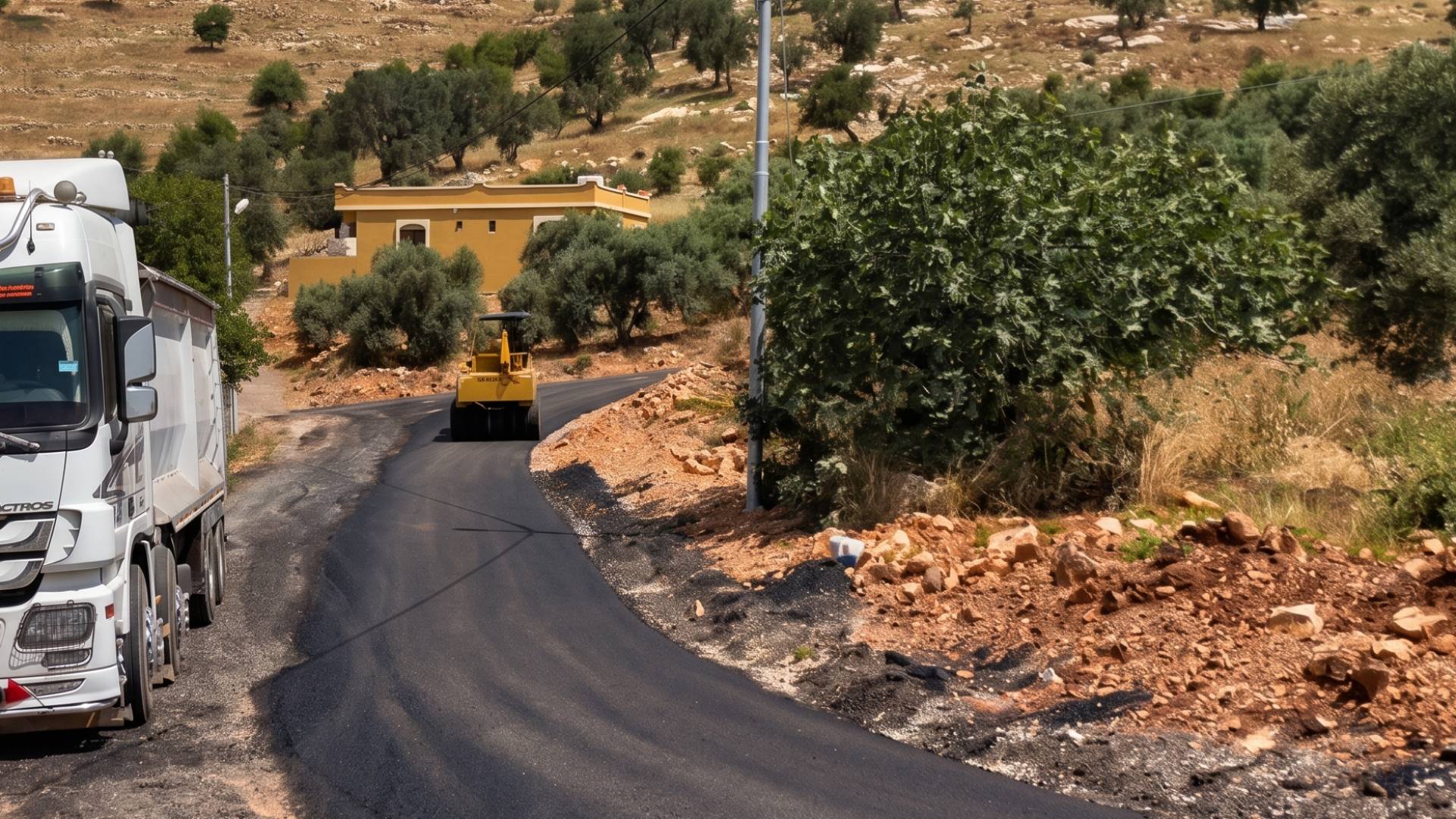 استجابة لـ "من هنا نبدأ".. بلدية جرش تنهي تعبيد طريق "شريان الحياة" المتعطل منذ الثمانينيات