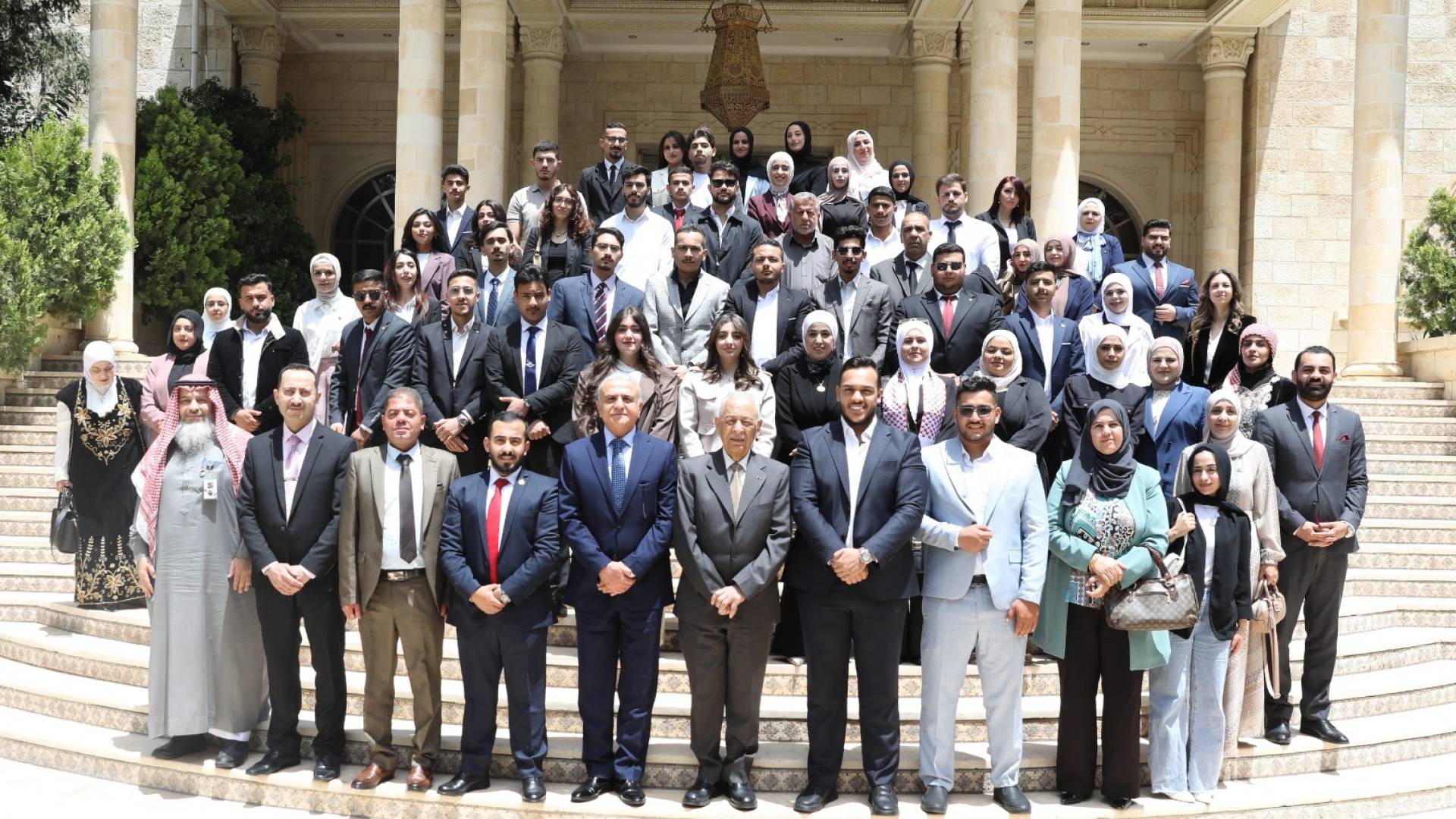 العيسوي: رؤية الملك رسخت مكانة الأردن صوتا للحكمة والاعتدال بالمنطقة والعالم