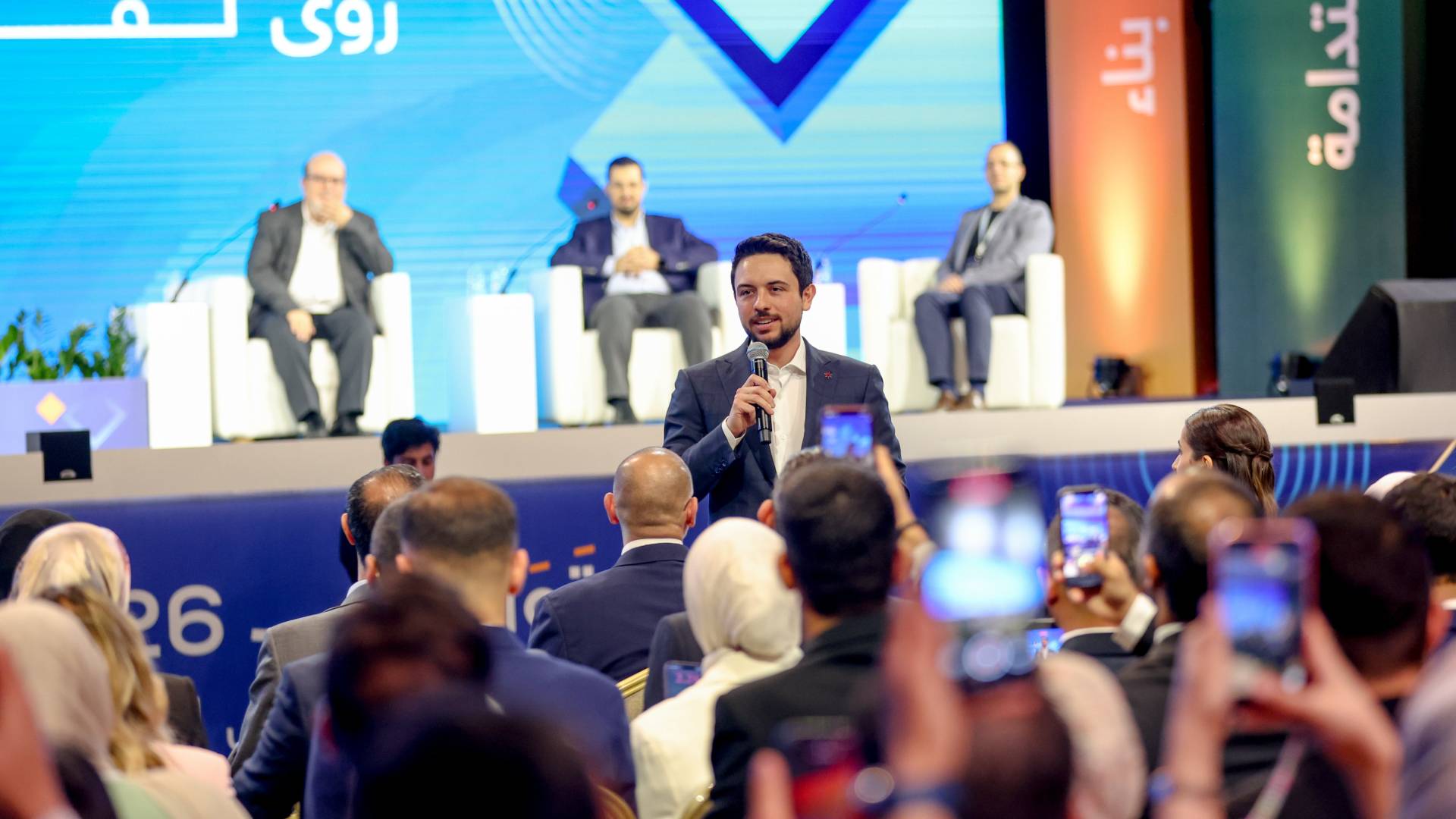 ولي العهد والأميرة رجوة يشاركان في جلسة حول الذكاء الاصطناعي ضمن منتدى "تواصل 2026"