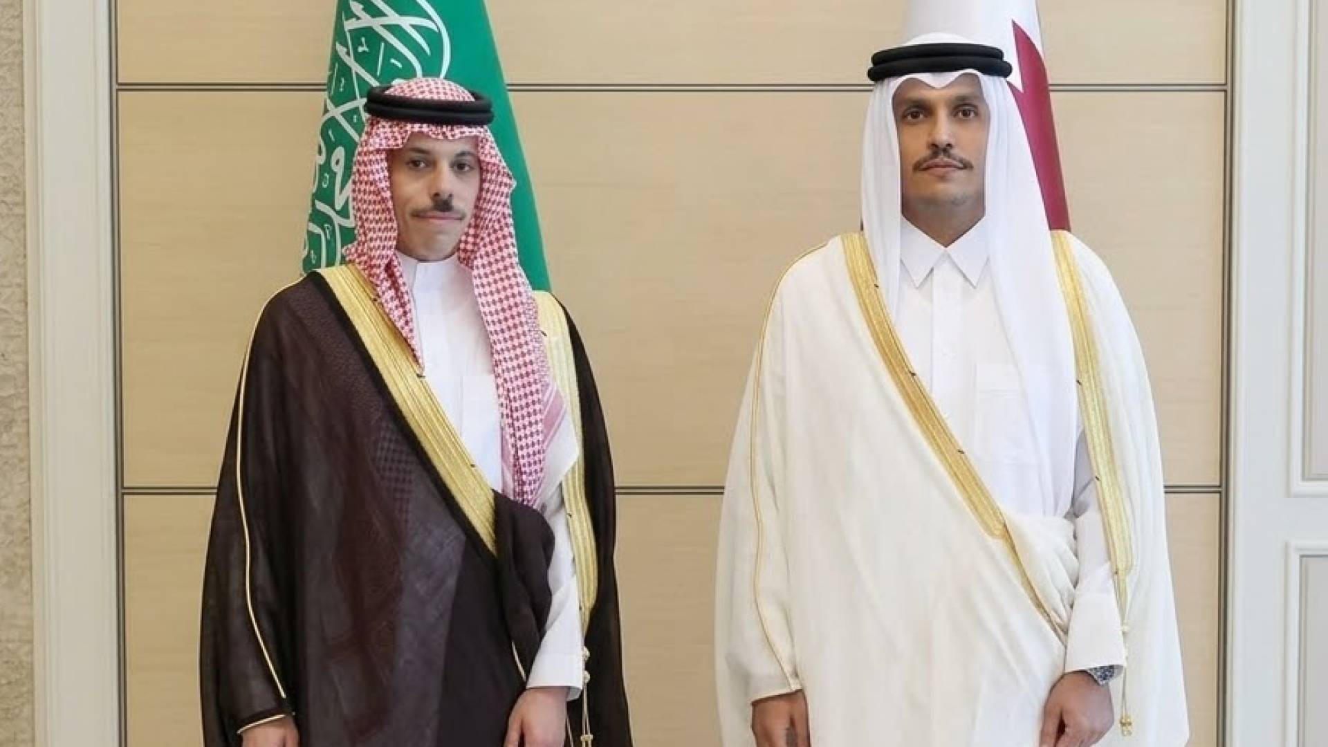 قطر والسعودية تبحثان مستجدات المنطقة وجهود وقف إطلاق النار بين أمريكا وإيران