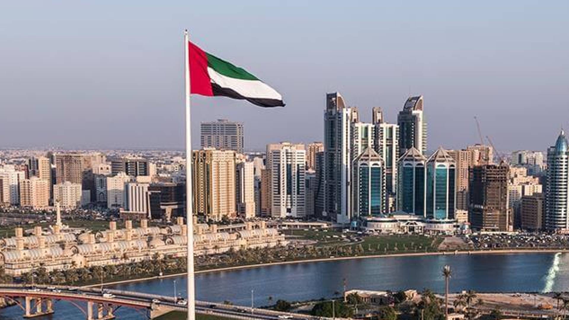 الدفاع الإمارتية: تصدينا لـ 3 مسيرات وإحداها أصابت مولدا كهربائيا بمحيط منشأة براكة