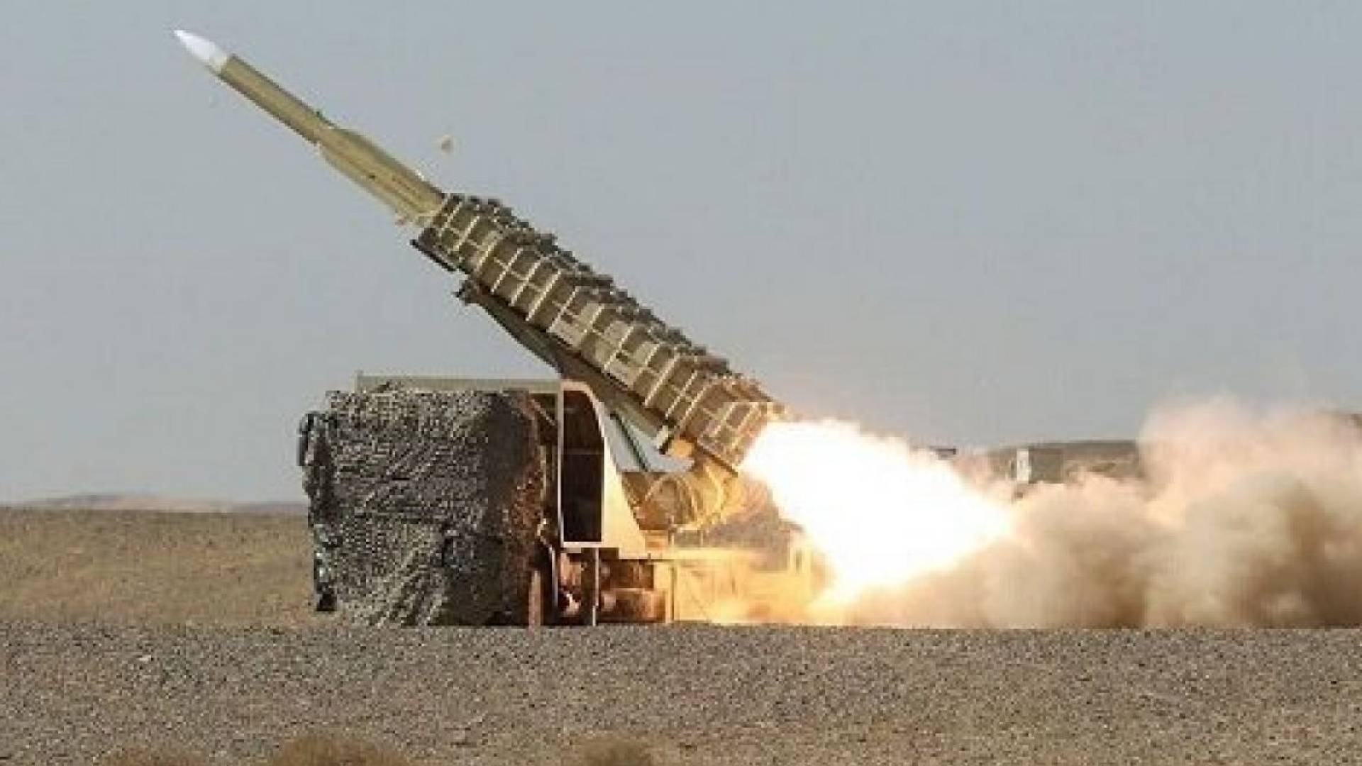 إيران تفعل دفاعاتها الجوية وتتوعد برد "أسرع وأشد" بعد تأجيل ترمب للضربة