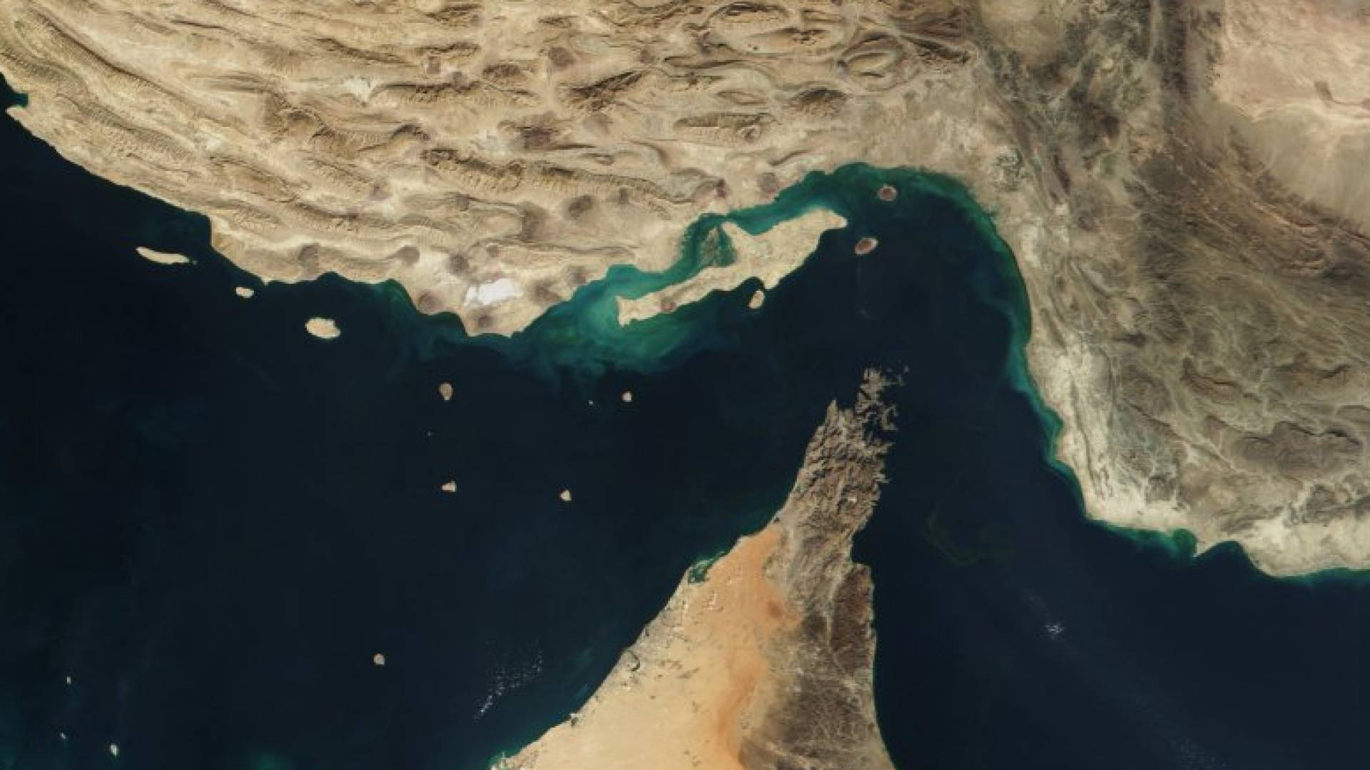 الخارجية البريطانية تعلن التنسيق مع واشنطن لإعادة فتح مضيق هرمز للملاحة الدولية #عاجل 