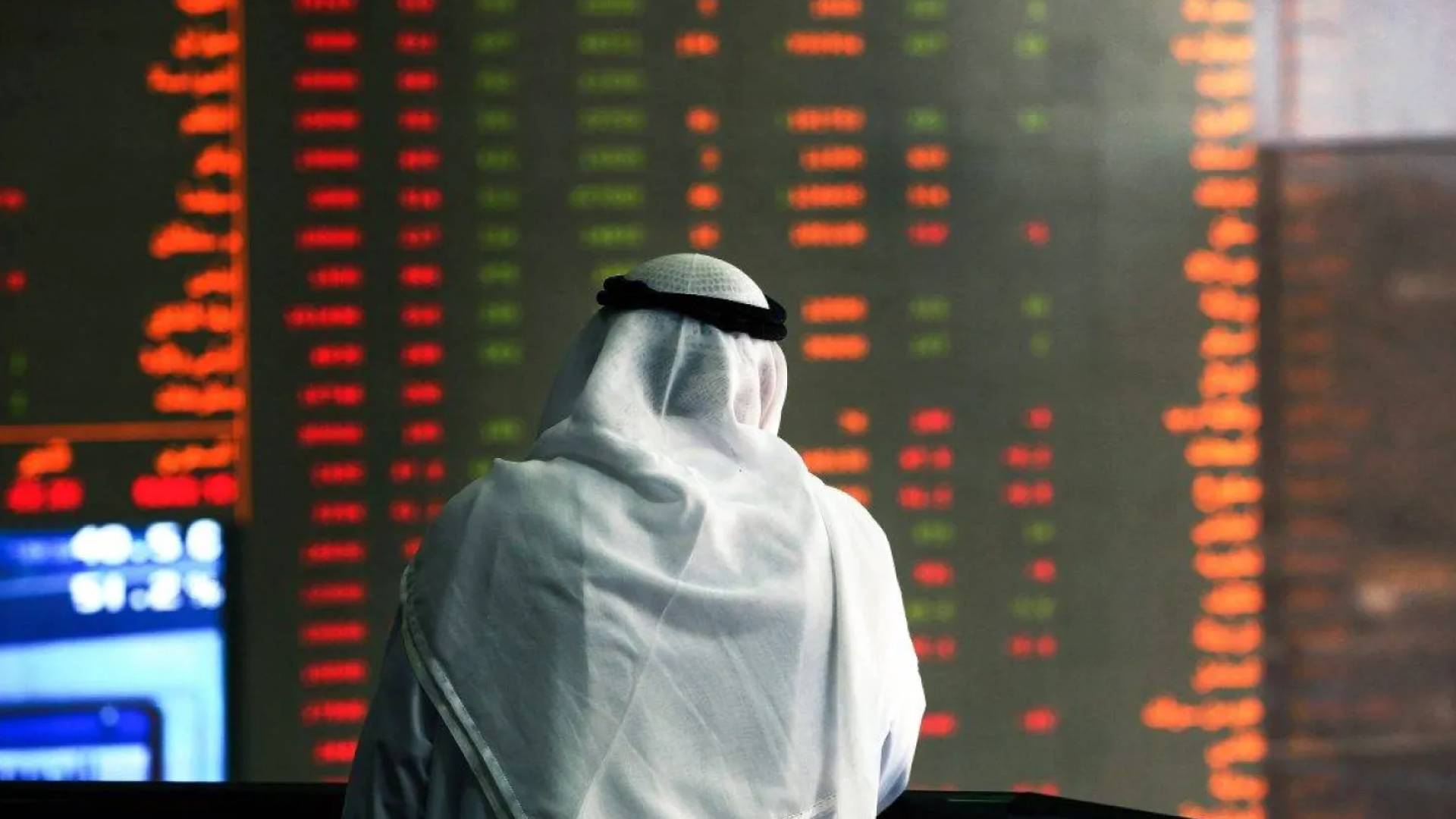 تراجع معظم بورصات الخليج مع تعثر مساعي إنهاء حرب إيران