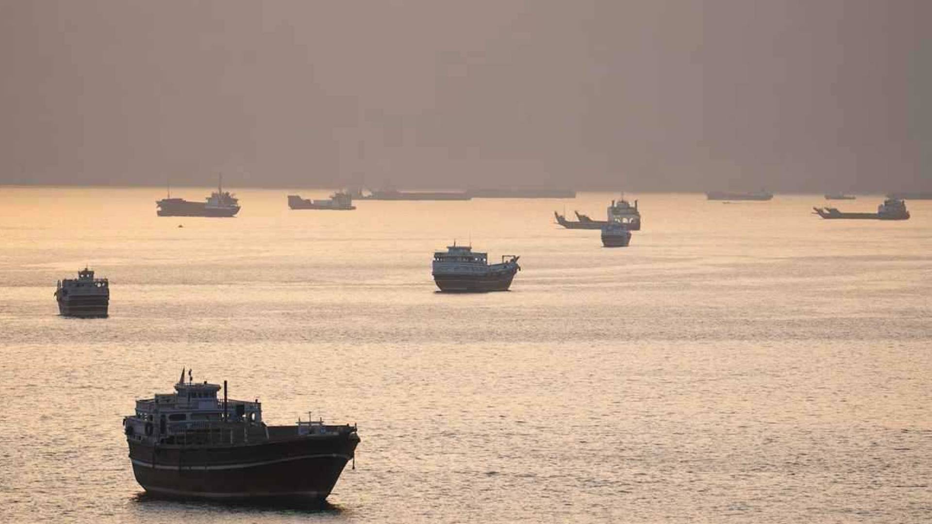 التلفزيون الإيراني عن مصدر عسكري: لم ننفذ أي عمليات جوية هجومية بمضيق هرمز خلال الـ24 ساعة الماضية