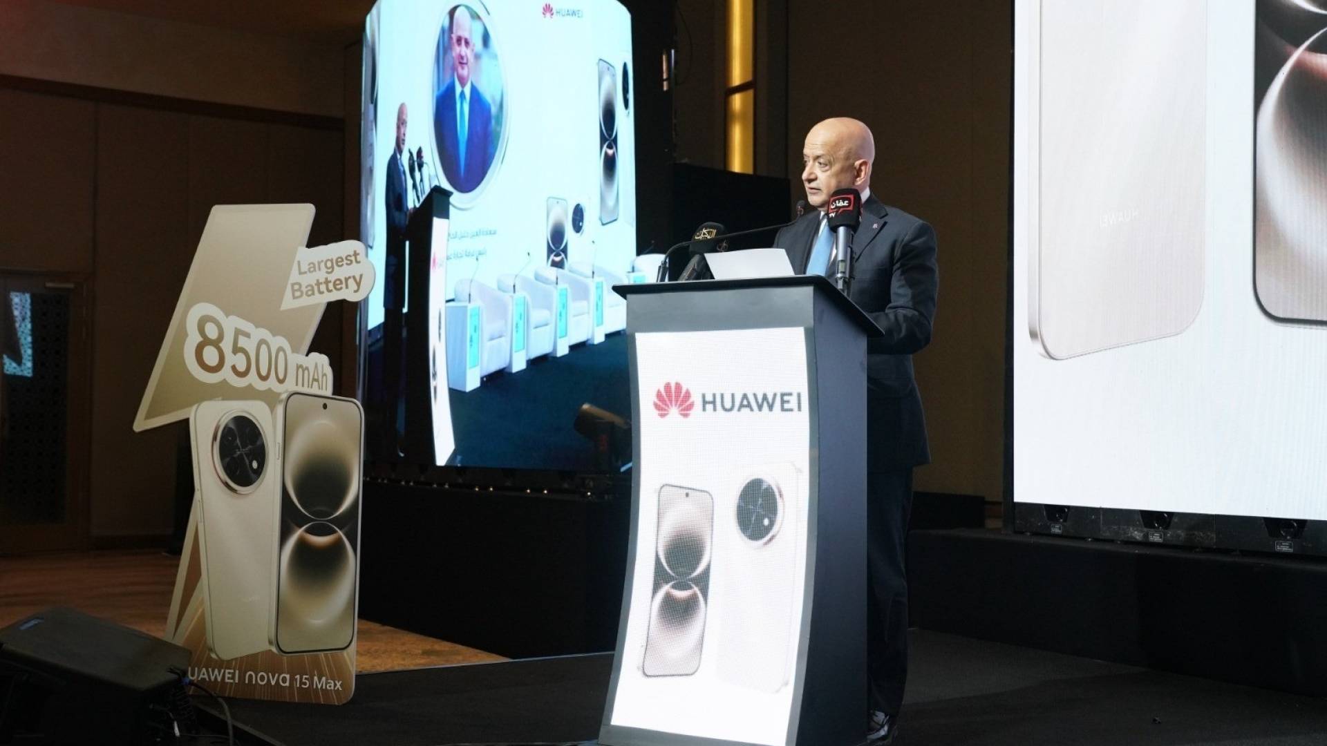 هاتف HUAWEI nova 15 Max الجديد كليا يصل إلى الأردن بأكبر بطارية ومستويات استثنائية من التحمل والمتانة