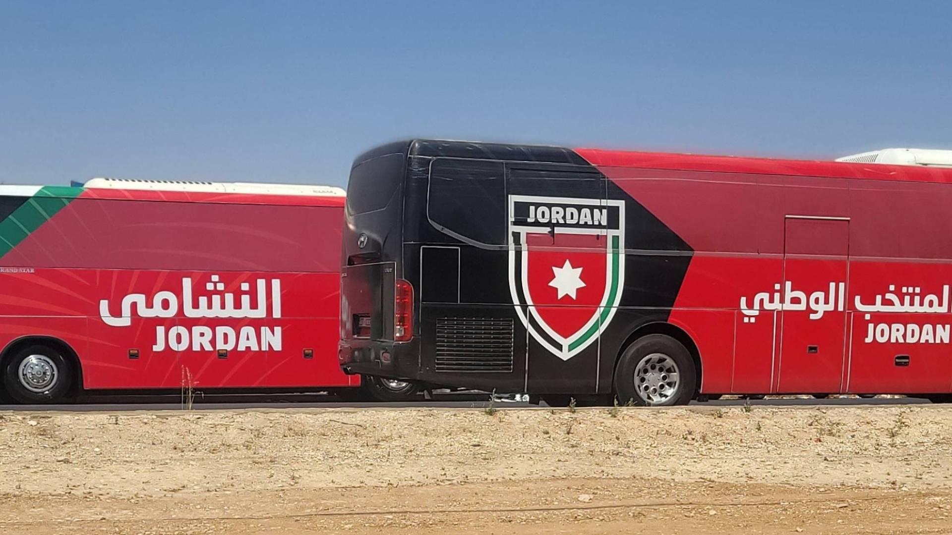الأردنيون يستقبلون "النشامى" في مطار الملكة علياء بعد مشاركتهم المونديالية التاريخية