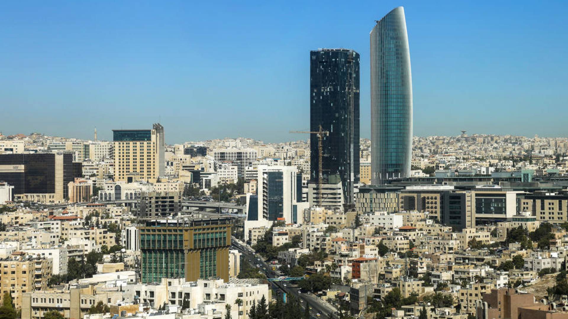ارتفاع طفيف على درجات الحرارة السبت.. واستمرار الأجواء الصيفية المستقرة في عمان 