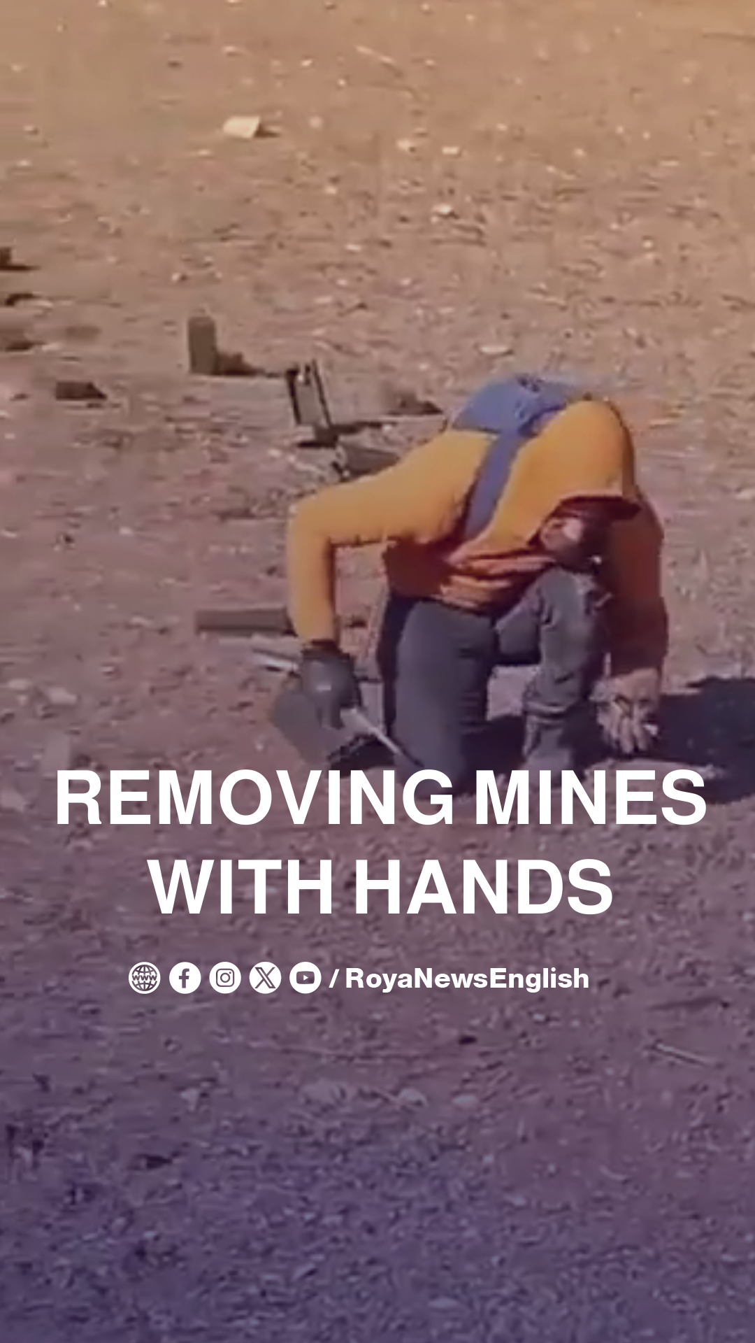 Syrian man removes landmines left behind by Assad’s regime forces