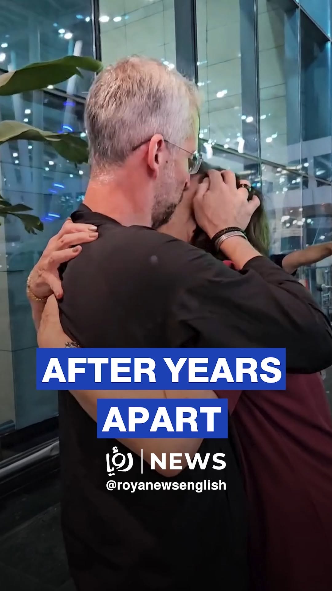 Freed Palestinian detainee Nader Sadaqa meets his family in Egypt