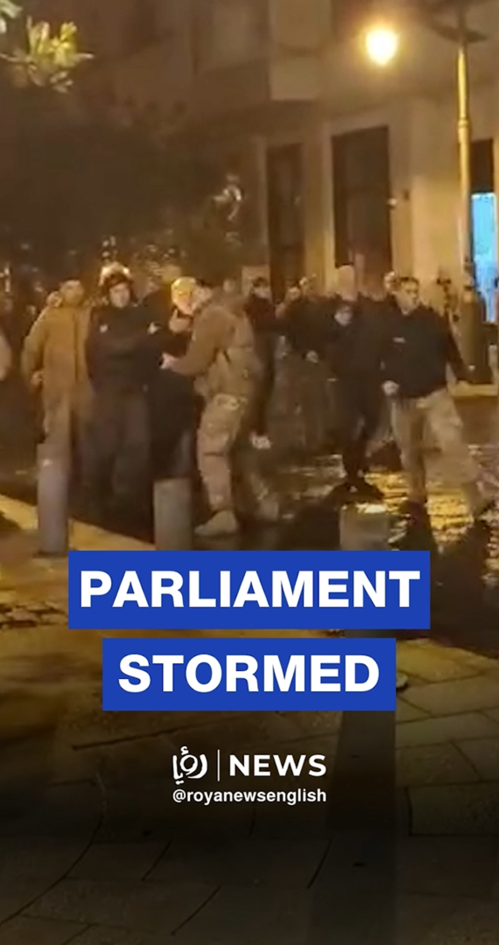 Retired soldiers storm Lebanese Parliament fence