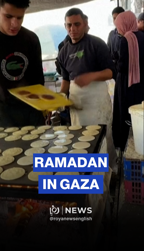 Gaza woman resumes selling Atayef (Ramadan pancakes) after war