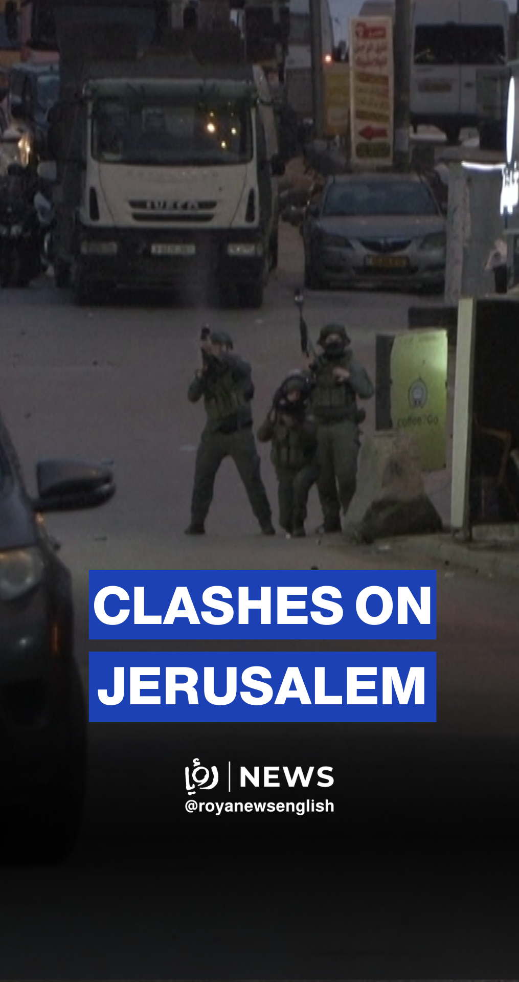 'Israeli' army clashes with Palestinians during north Jerusalem raid