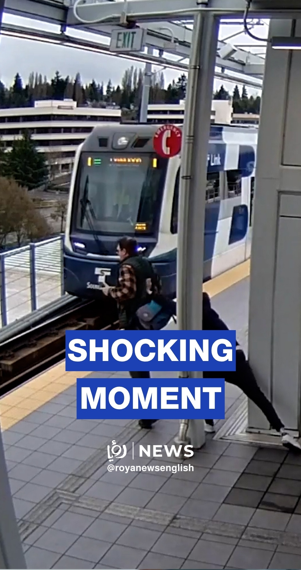Man tries to shove stranger in front of train in Seattle
