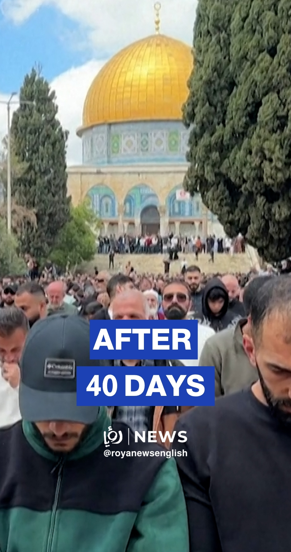 Palestinians pray at Aqsa Mosque after 40-day closure