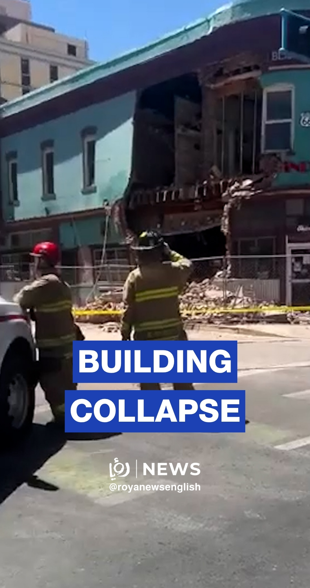 Building partially collapses in Albuquerque caught on camera